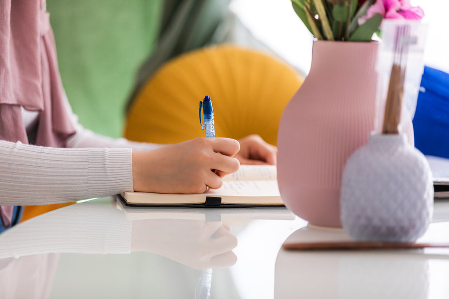 Intra-Company Transfer (ICT) Work Permit Guide for U.S. Employers that want to transfer an employee to Canada