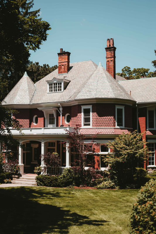 Guest Blog: What It Takes to Qualify for a Mortgage in Windsor-Essex: A New Immigrant's Guide